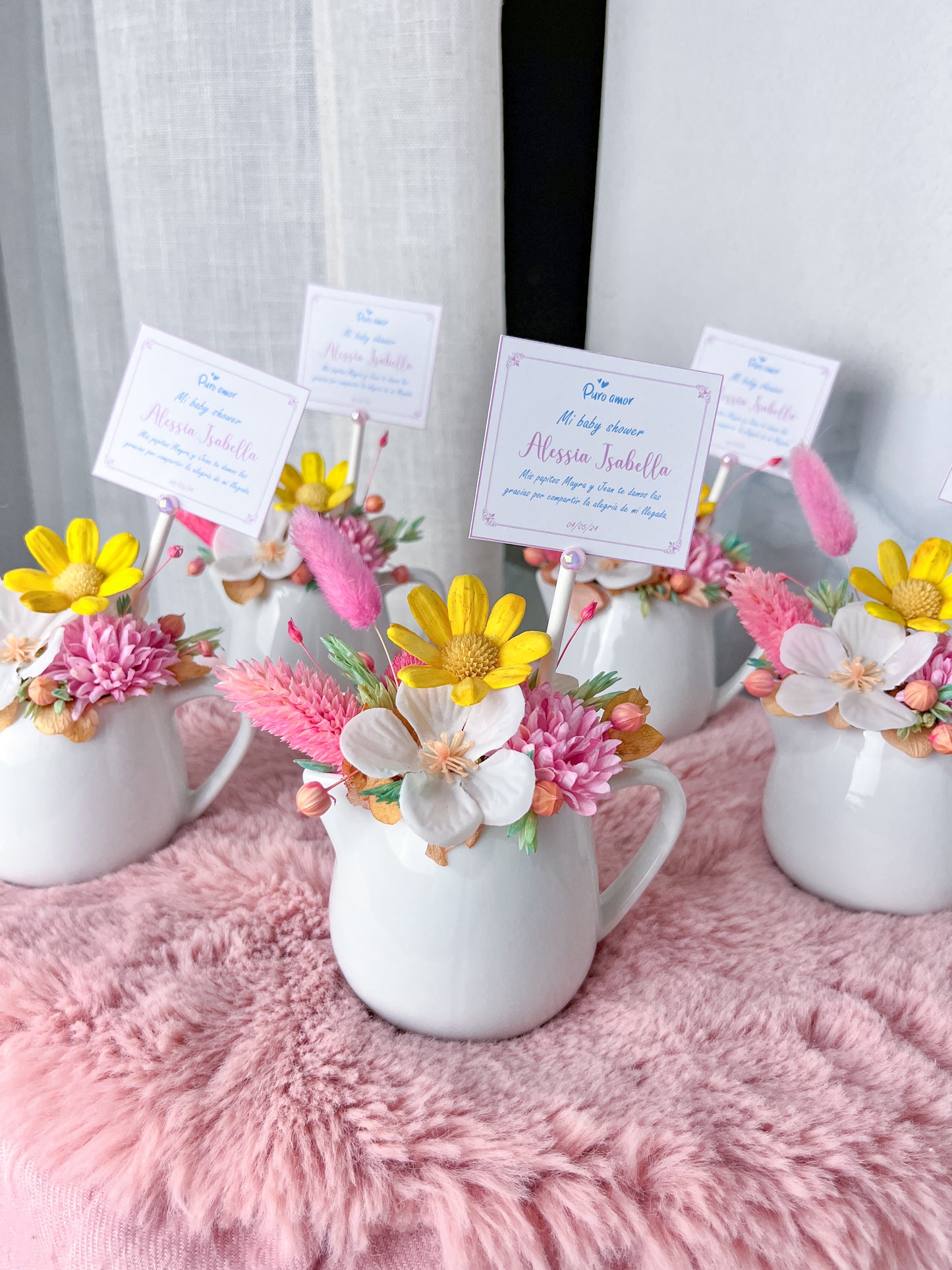 Recuerdito Chic en Teterita con flores eternas