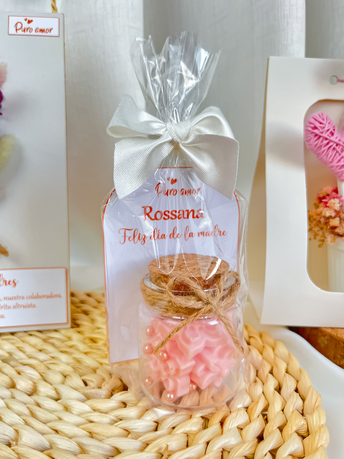 Jar con chocolates y Tarjeta personalizada