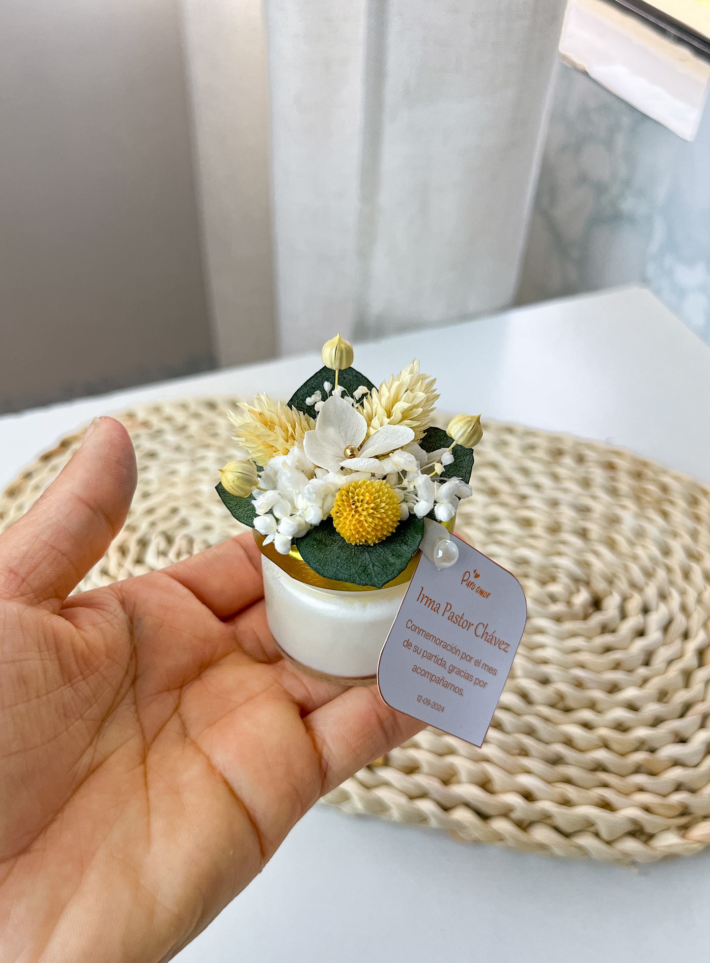 Velas de soya aromáticas personalizadas con flores naturales eternas