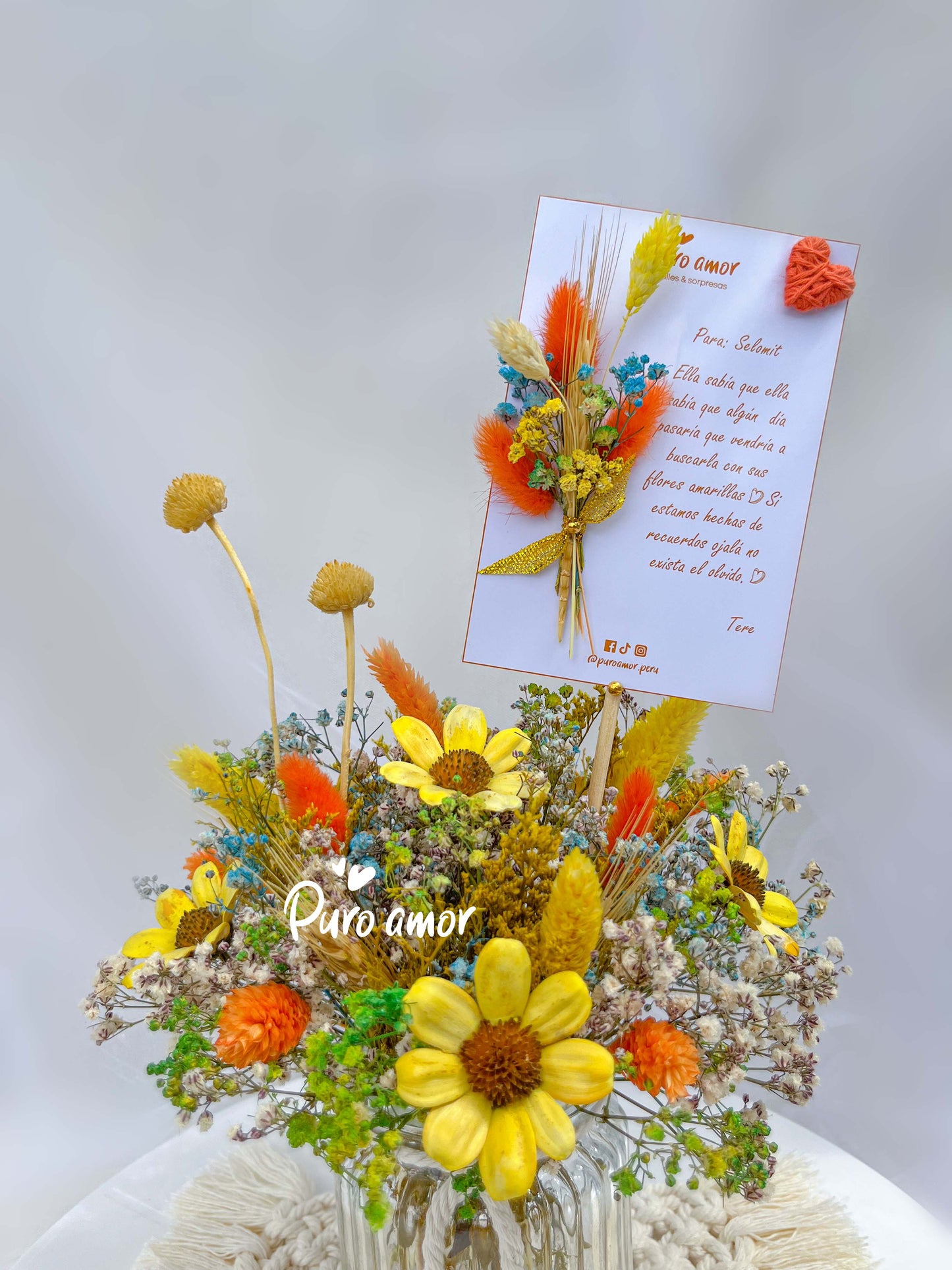 💛 Centro de mesa Margarita con flores eternas