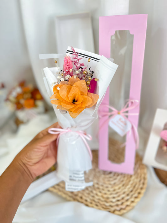 Ramo de flores en caja