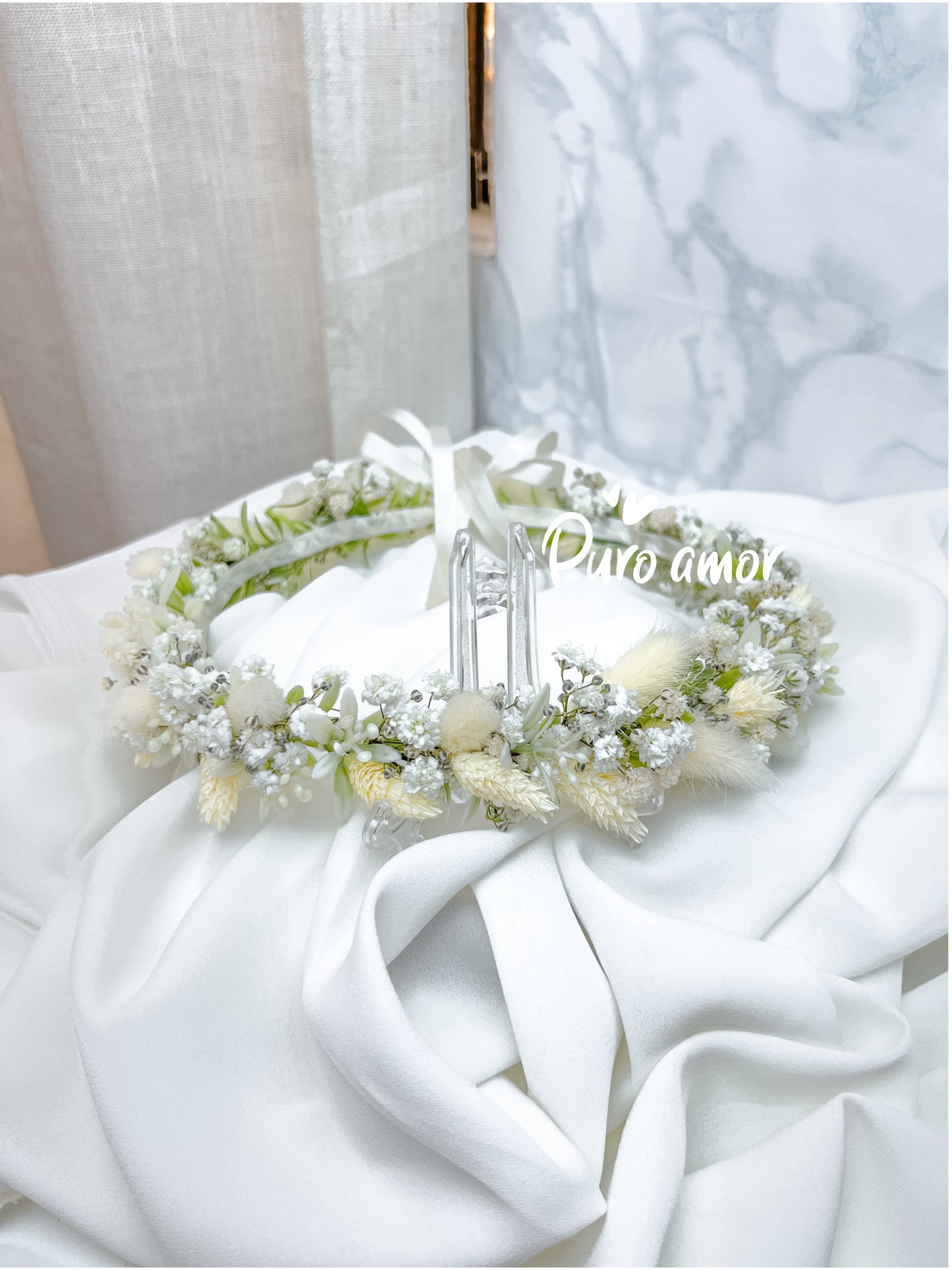 Corona de flores con nubecitas