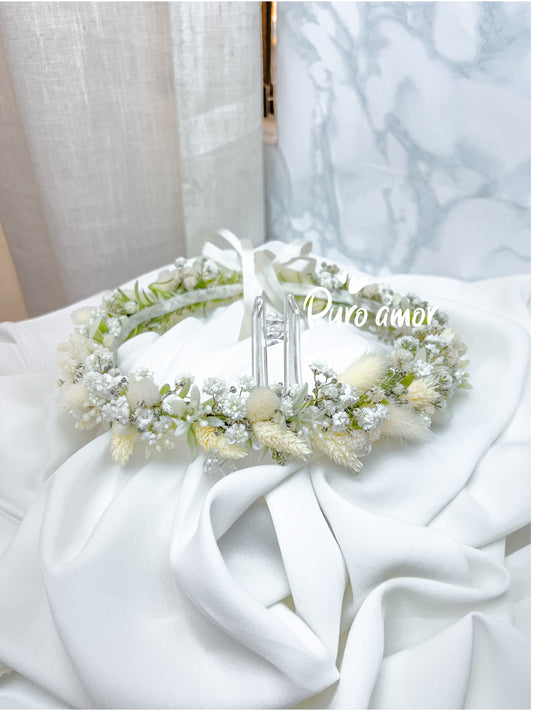 Corona de flores con nubecitas